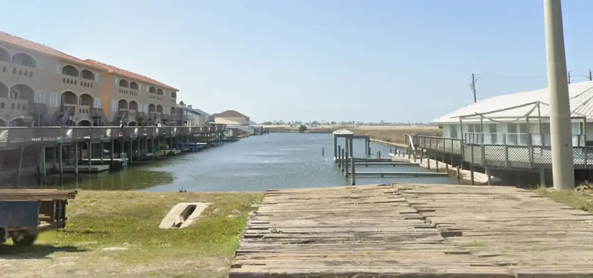 cruiser street canal