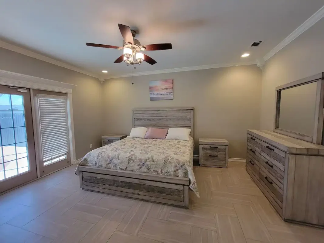 dolphin cove bedroom